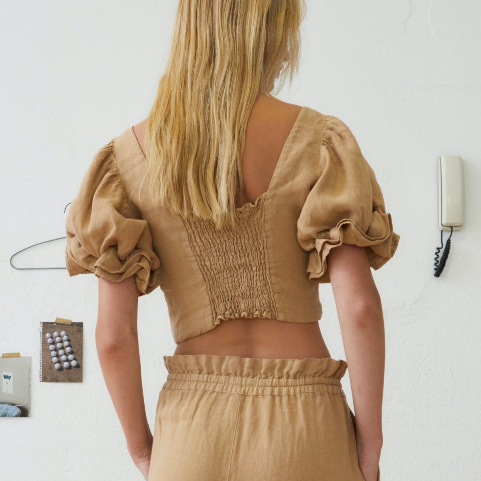 MAMA Long Beach Puff Sleeve Cropped Linen Blouse